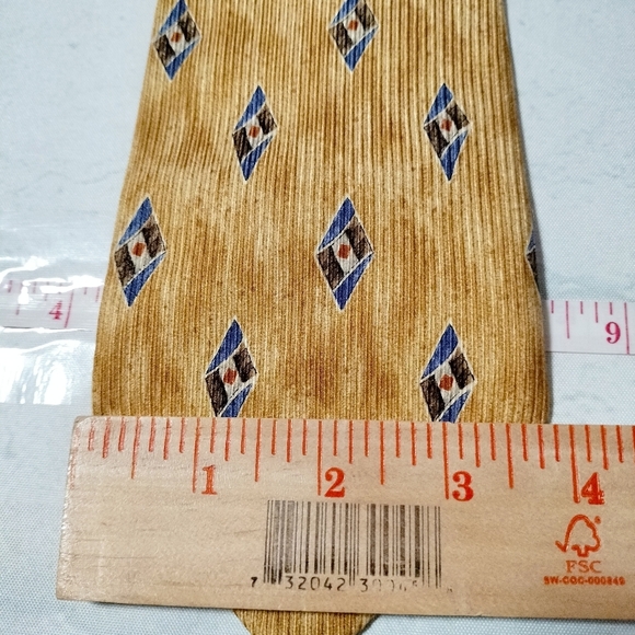 Robert Talbot Studio 100% Silk Gold Mustard Yellow Geometric Pattern Hand Sewn - Picture 7 of 7